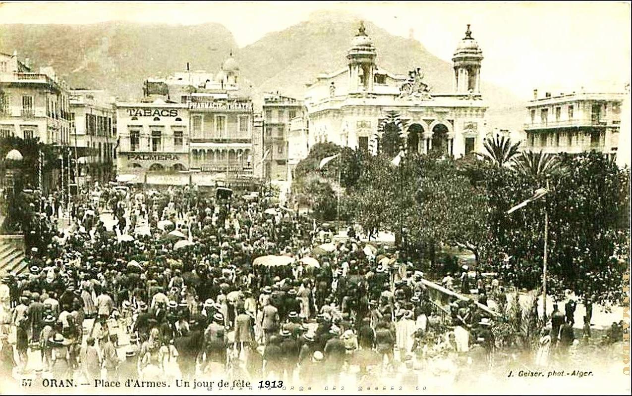 PA i- 24- Place d'armes animee.jpg